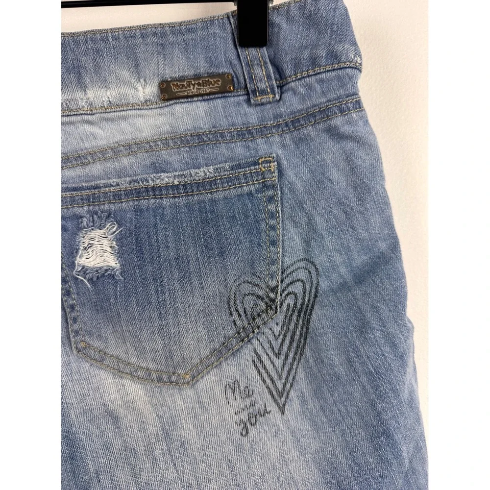 Naughty Blue Denim Shorts Medium Distressed Graphic Light Wash‎ Juniors